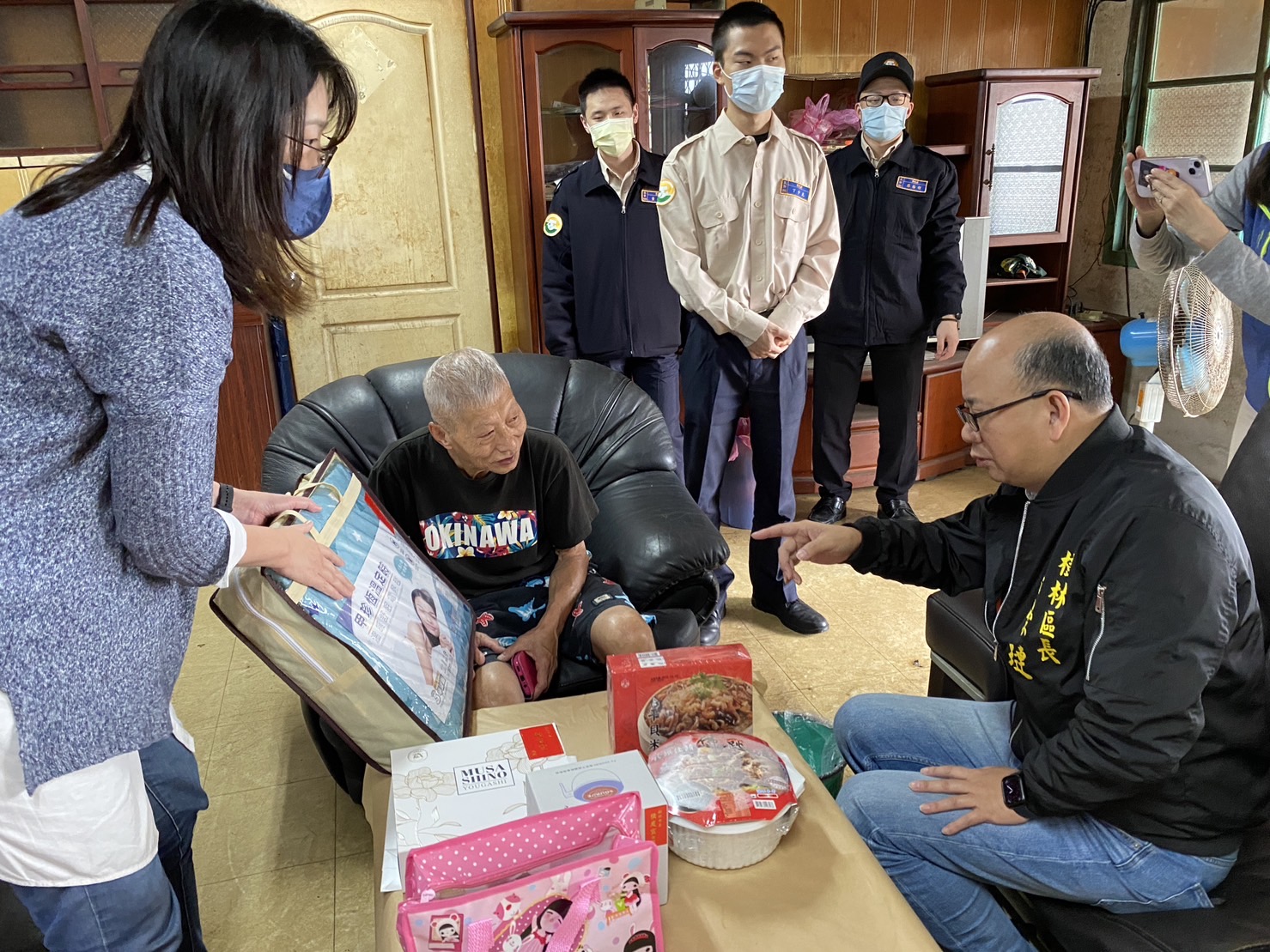 關懷獨居長輩、幸福龍厚禮