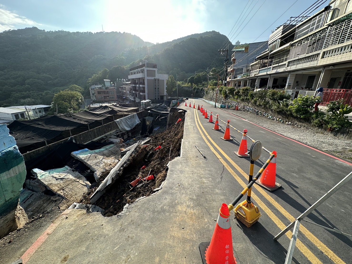 光興街道路坍方