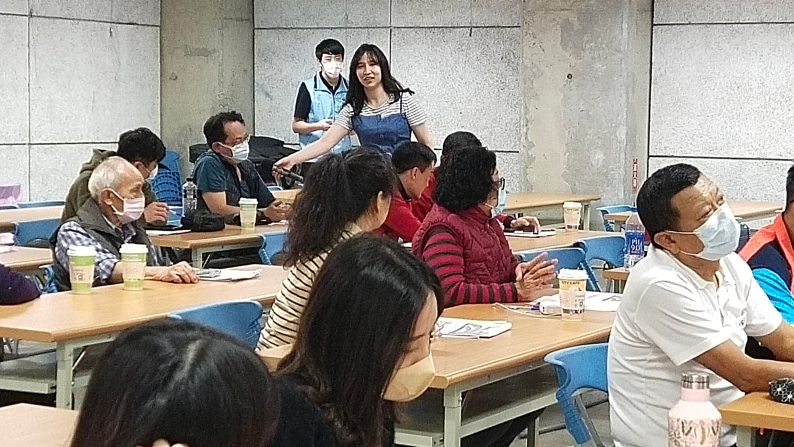 「參與式預算，到底是啥咪碗糕?」讓大家認識參與式預算，正是初階培力工作坊的主要目的，也了解本年度活動在樹林區如何進行