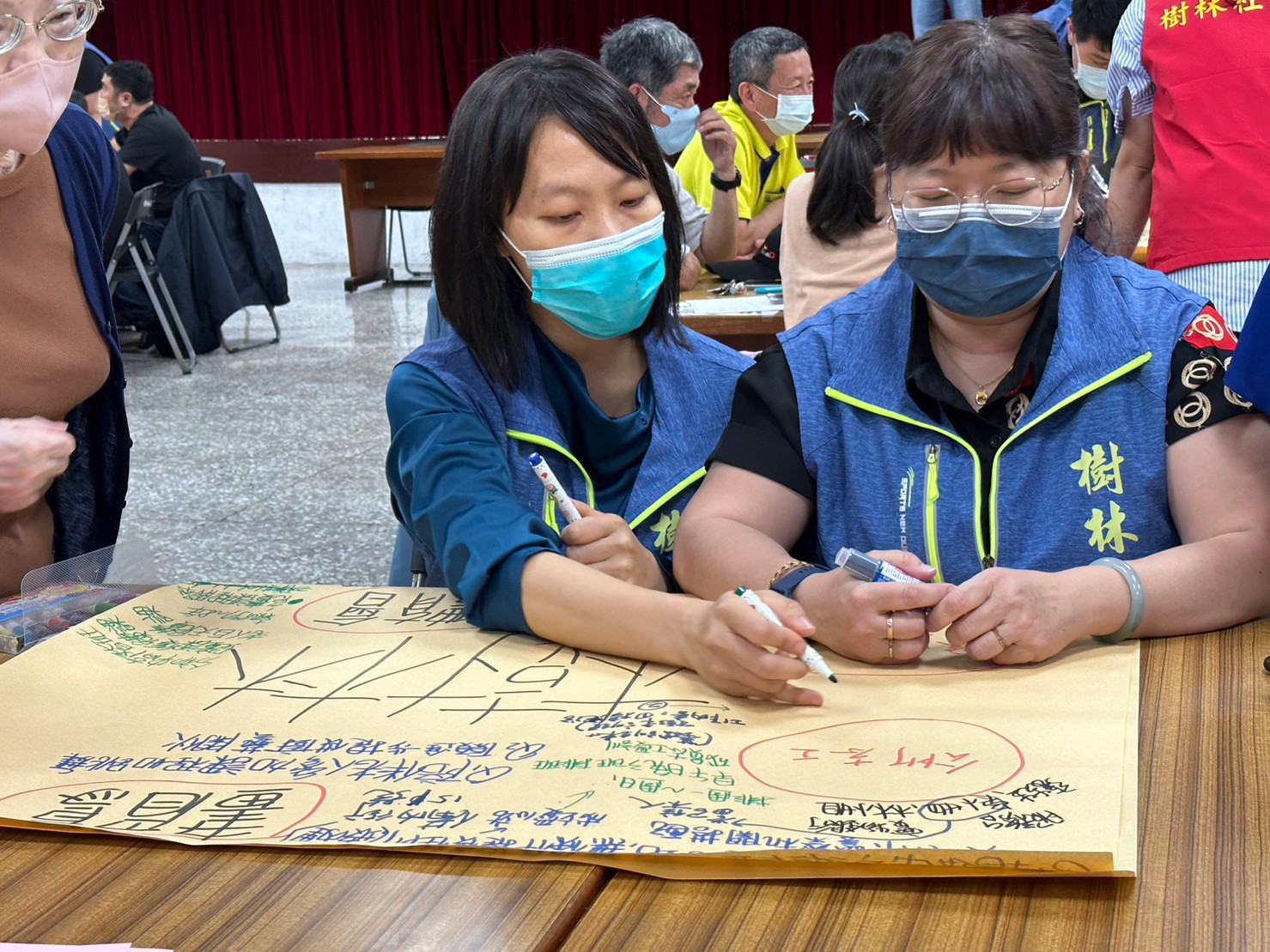 在平凡的周間晚上，人團夥伴與樹林居民們齊聚一堂，大家目的只有一個，就是想一起讓樹林變得更好